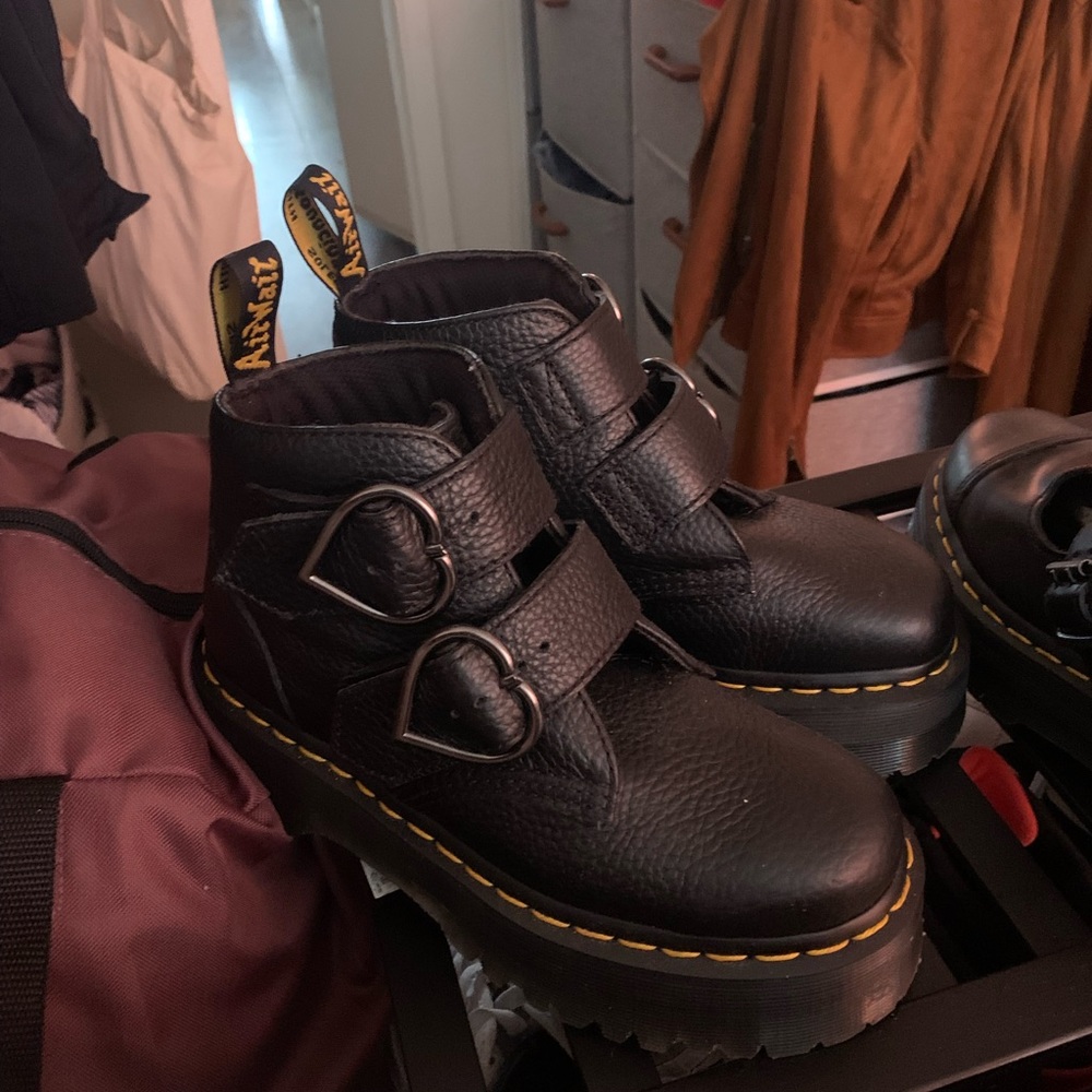Dr Marten devon quad boot